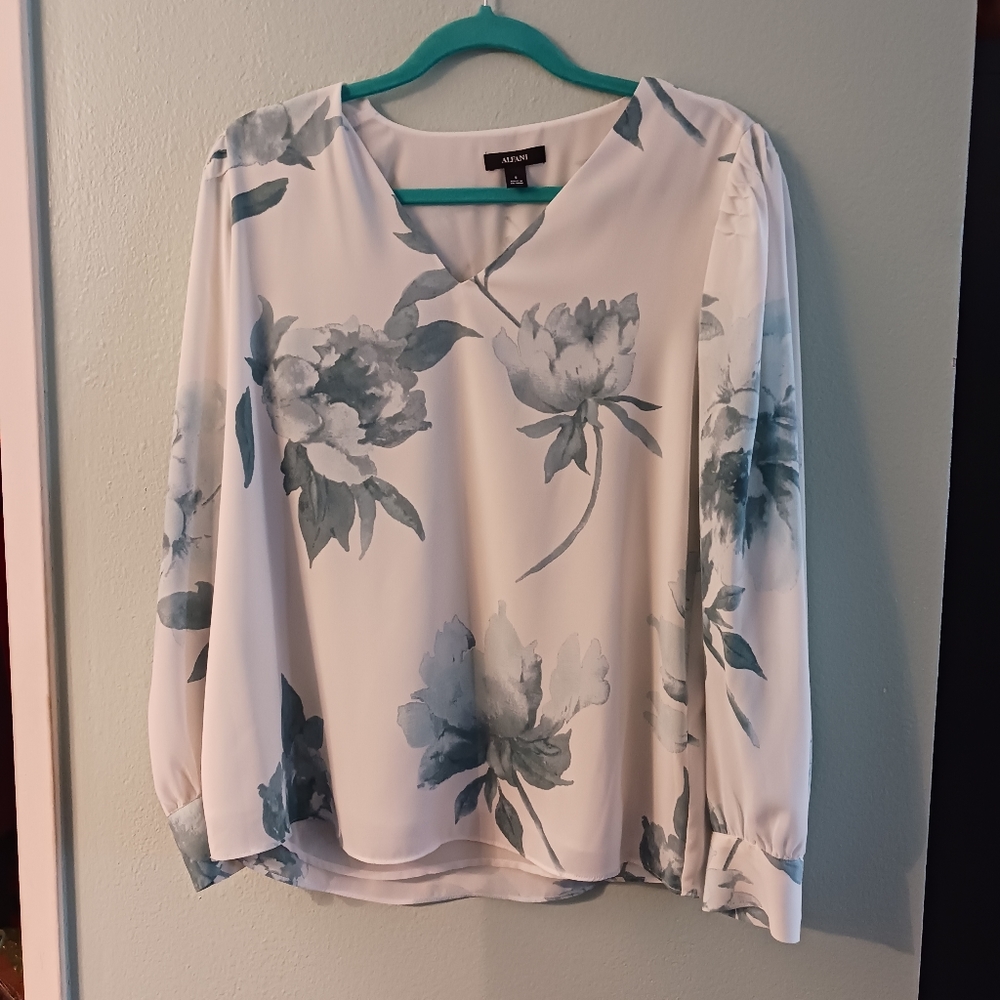 White/Green Lined Floral Blouse | Size S | Alfani